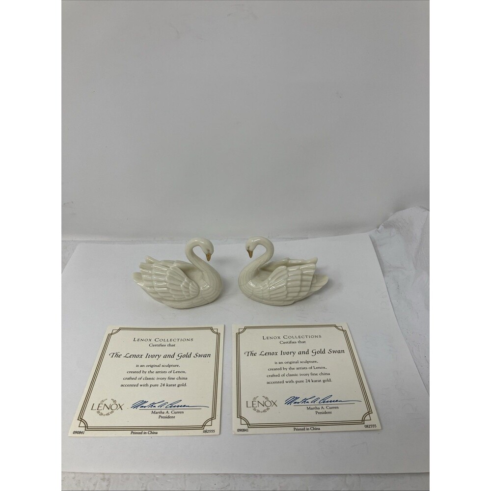 Lot 2 Lenox Swan Porcelain Place Card Holder 24K Gold Beak Figurines Cake Topper